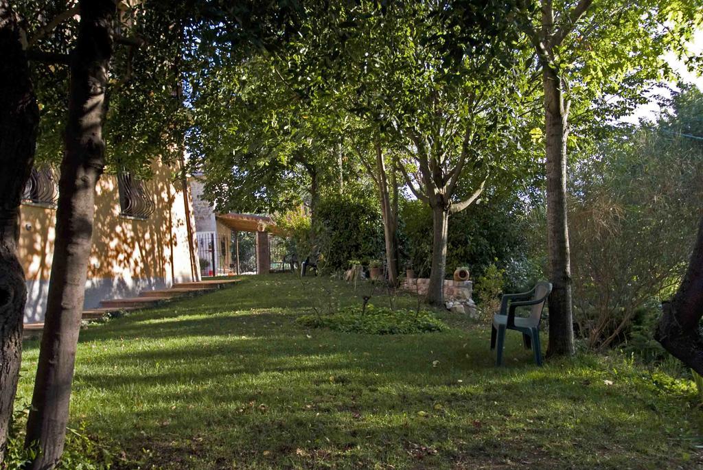 Casale Del Monsignore 스폴레토 외부 사진